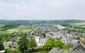 Ferienwohnungen In Meschede-Eversberg Naehe Winterberg Skiliftkarussell